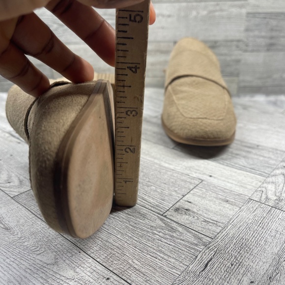 Free People Mules Women 38.5 / 8M At Ease Shoes Brown Tan Suede Embossed Snake - Picture 7 of 16